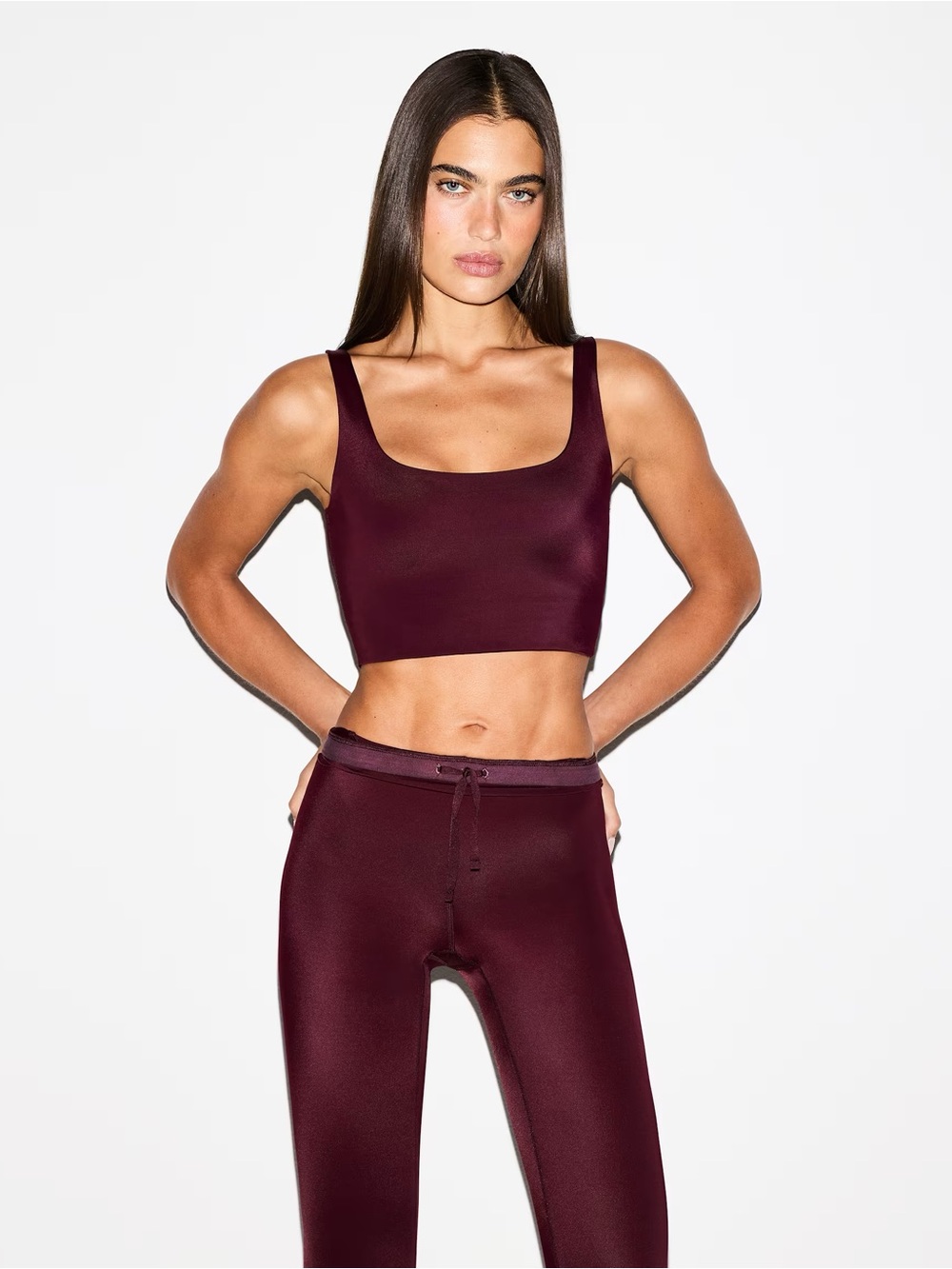 NWT NikeSkims shine scoop neck bra top •Currant • Med